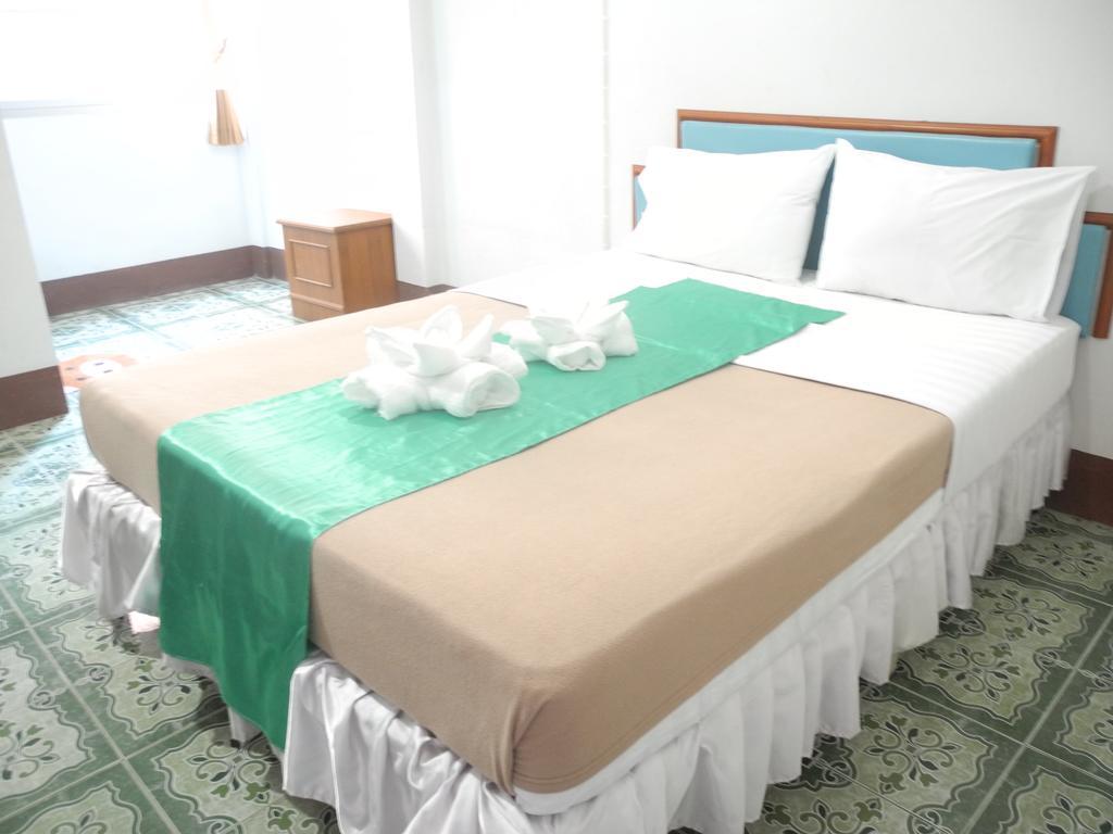 น้ำผึ้ง เพลส 1 Hotel เชียงแสน ภายนอก รูปภาพ
